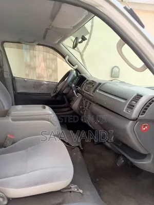 Toyota HiAce 2010 Grey