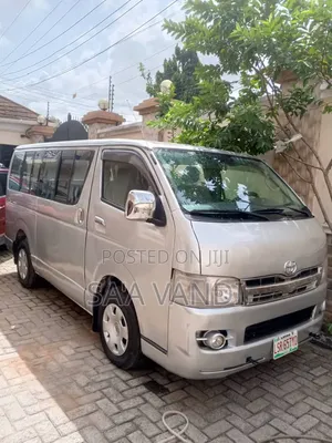 Toyota HiAce 2010 Grey