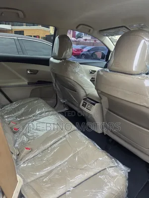 Toyota Venza 2010 White