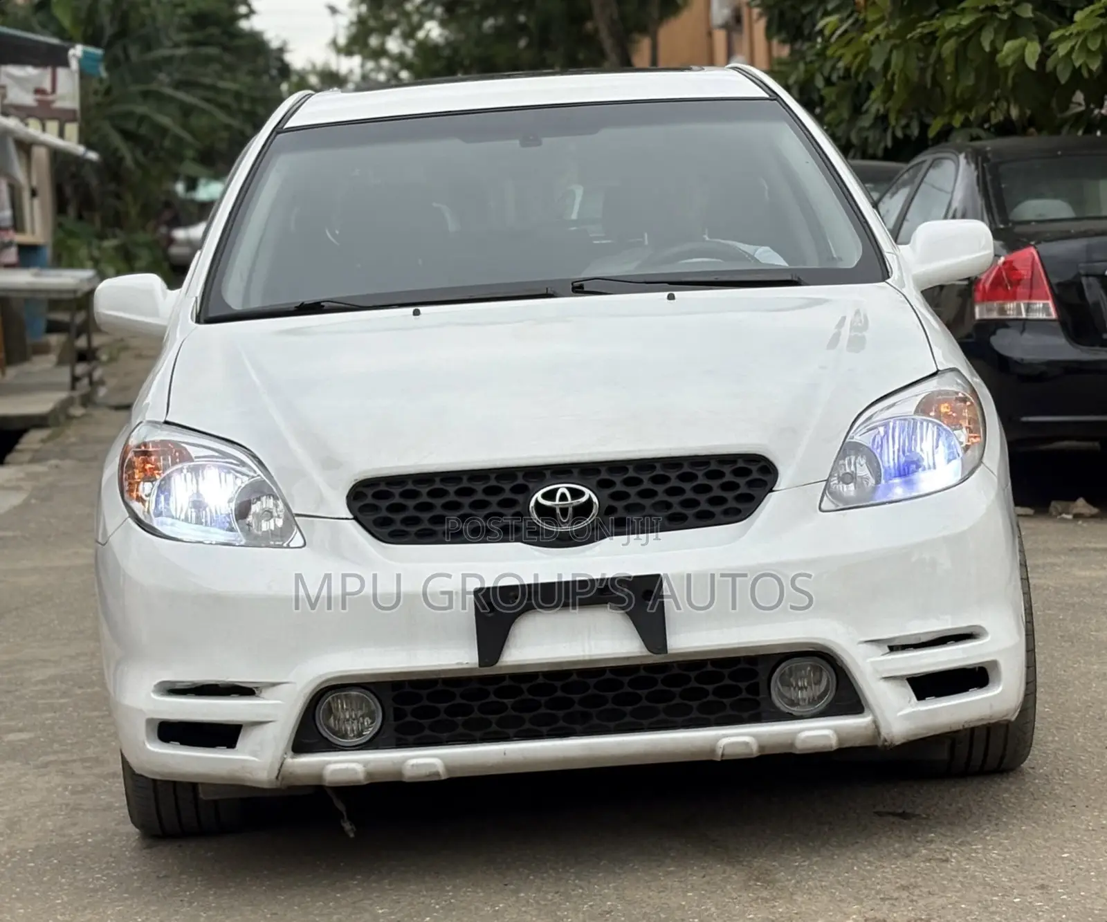 Toyota Matrix 2004 White