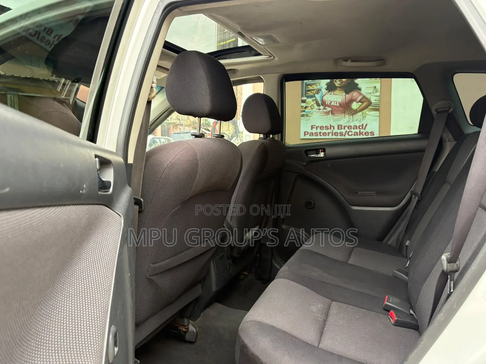 Toyota Matrix 2004 White