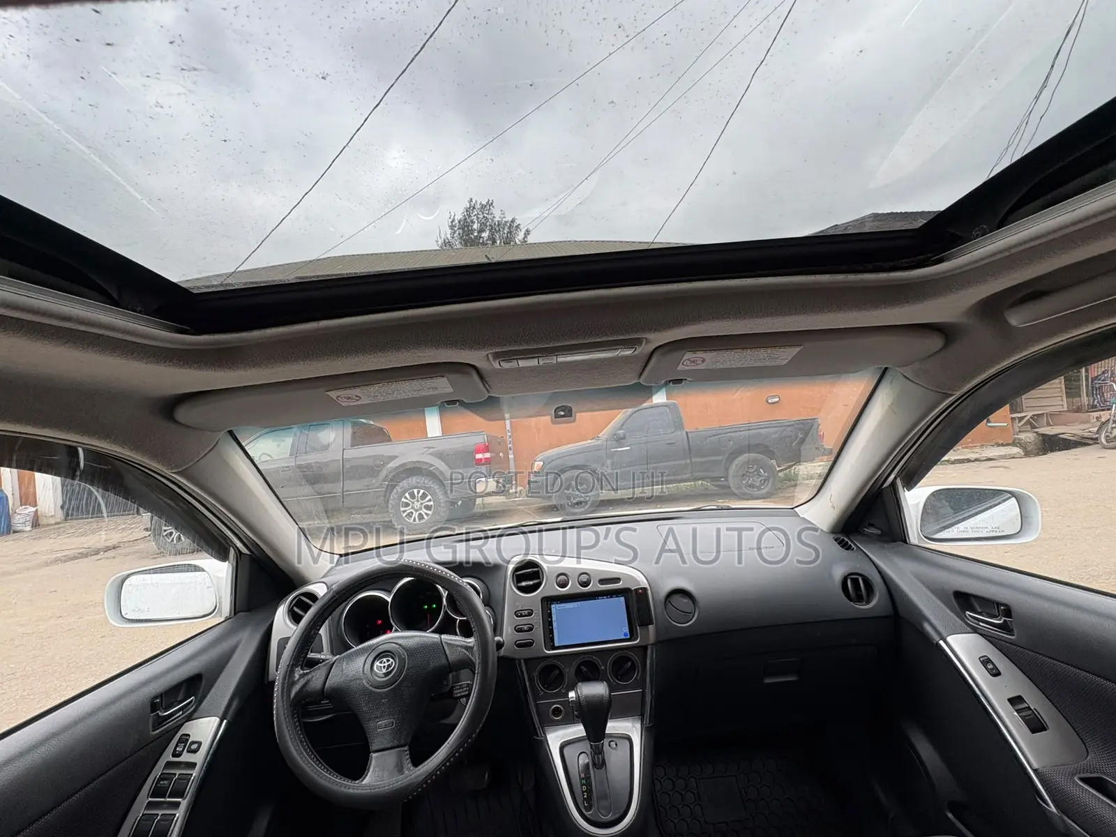 Toyota Matrix 2004 White