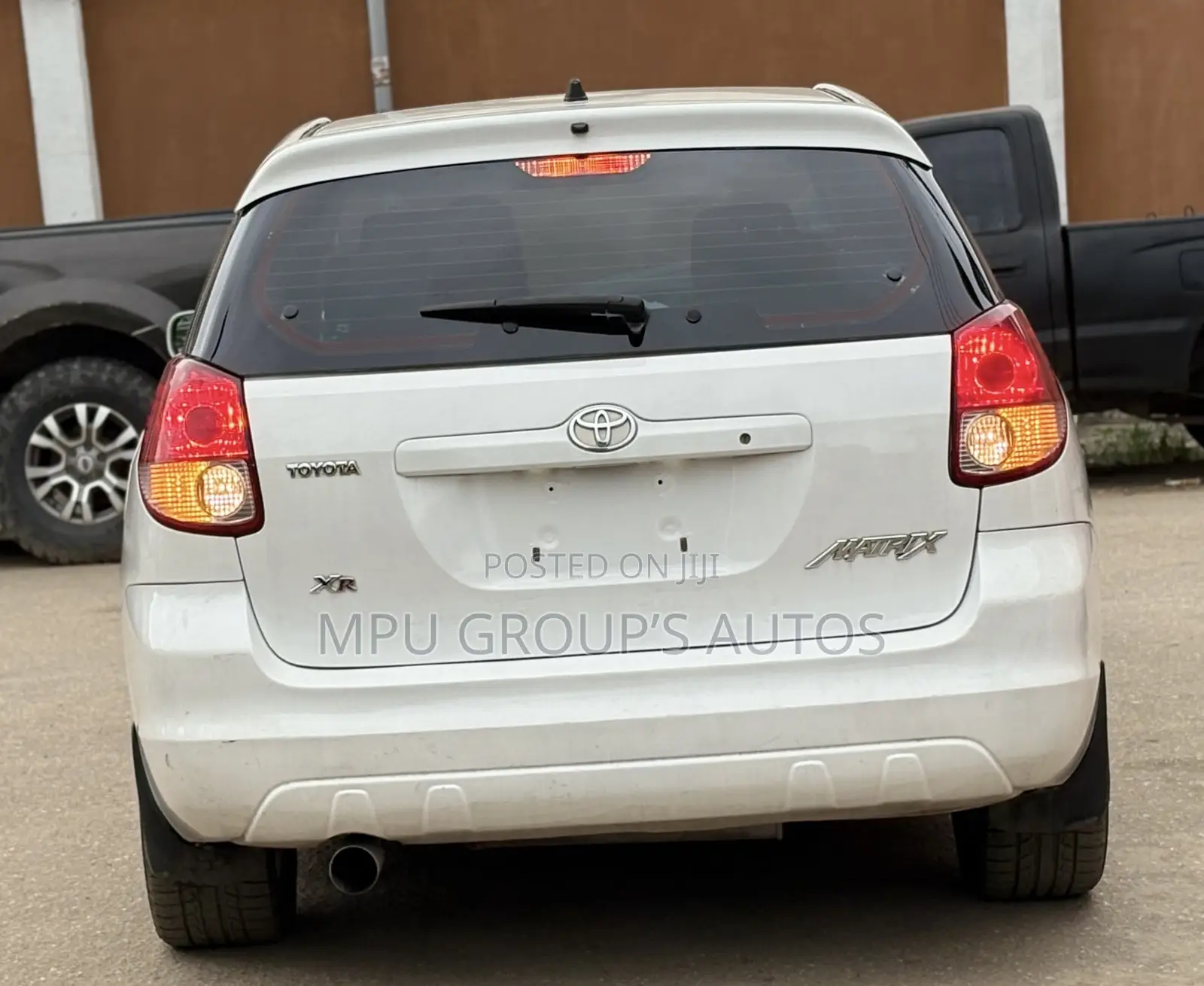Toyota Matrix 2004 White
