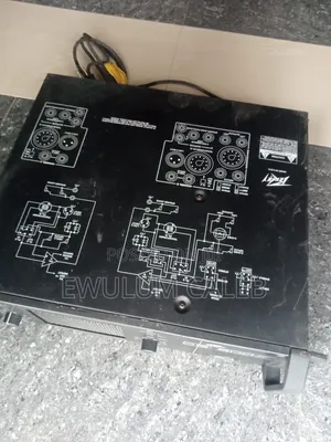 Peavey CS 800 Professional Stereo Power Amplifier