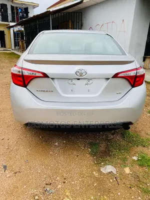 Toyota Corolla LE Premium 4dr Sedan (1.8L 4cyl CVT) 2014 Silver