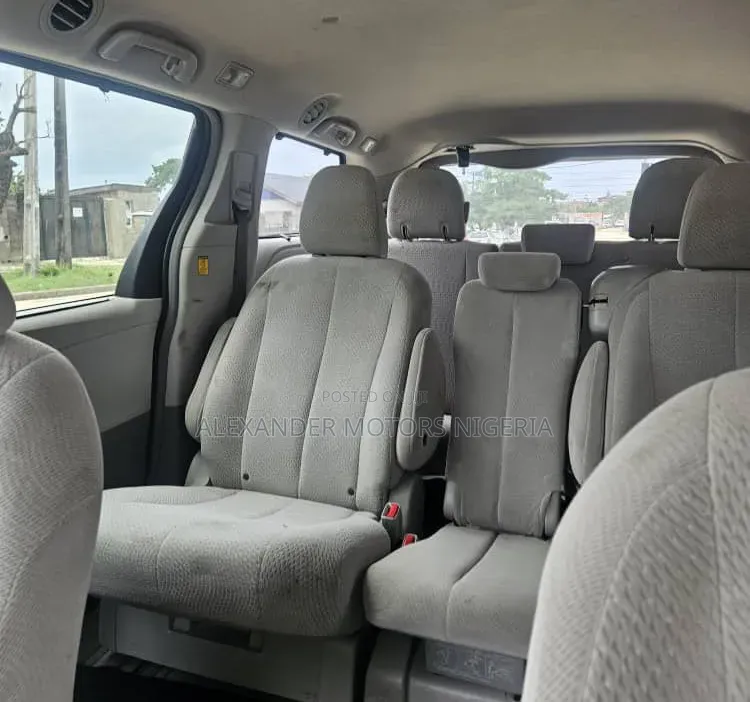 Toyota Sienna LE 7 Passenger 2012 Gray