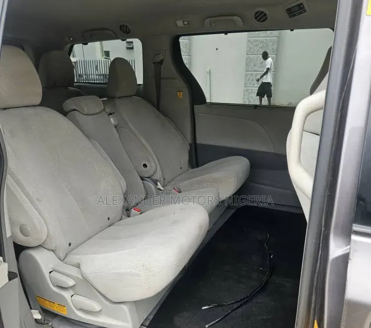 Toyota Sienna LE 7 Passenger 2012 Gray