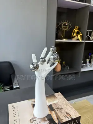 White Bubble Hand Decor