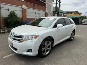 Toyota Venza V6 AWD 2010 White