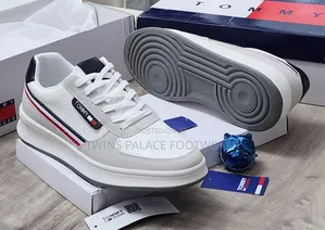 Tommy Hilfiger