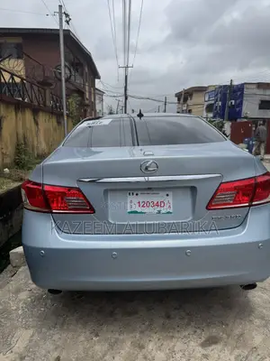 Lexus ES 350 2011 Blue