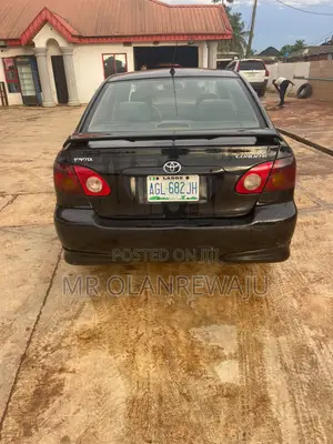 Toyota Corolla 2004 Black
