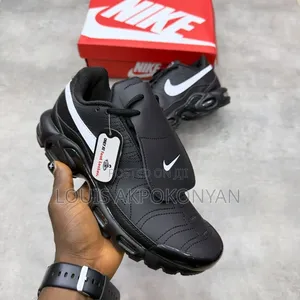 *Nike Airmax Plus TNPO(Tiempo) Black Silver *