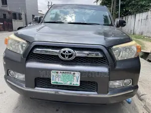 Toyota 4-Runner 2011 Gray