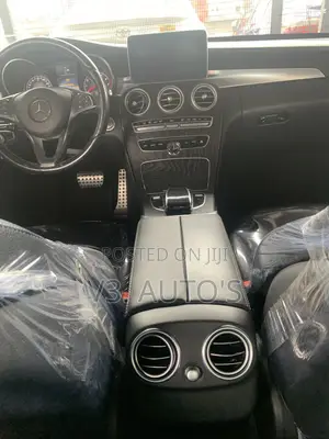 Mercedes-Benz C300 2016 Black