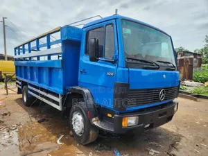 8 Bolts Mercedes-Benz Truck