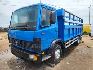 8 Bolts Mercedes-Benz Truck