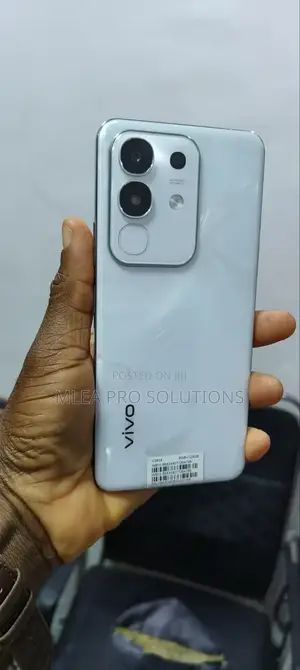 New Vivo Y29 128 GB White
