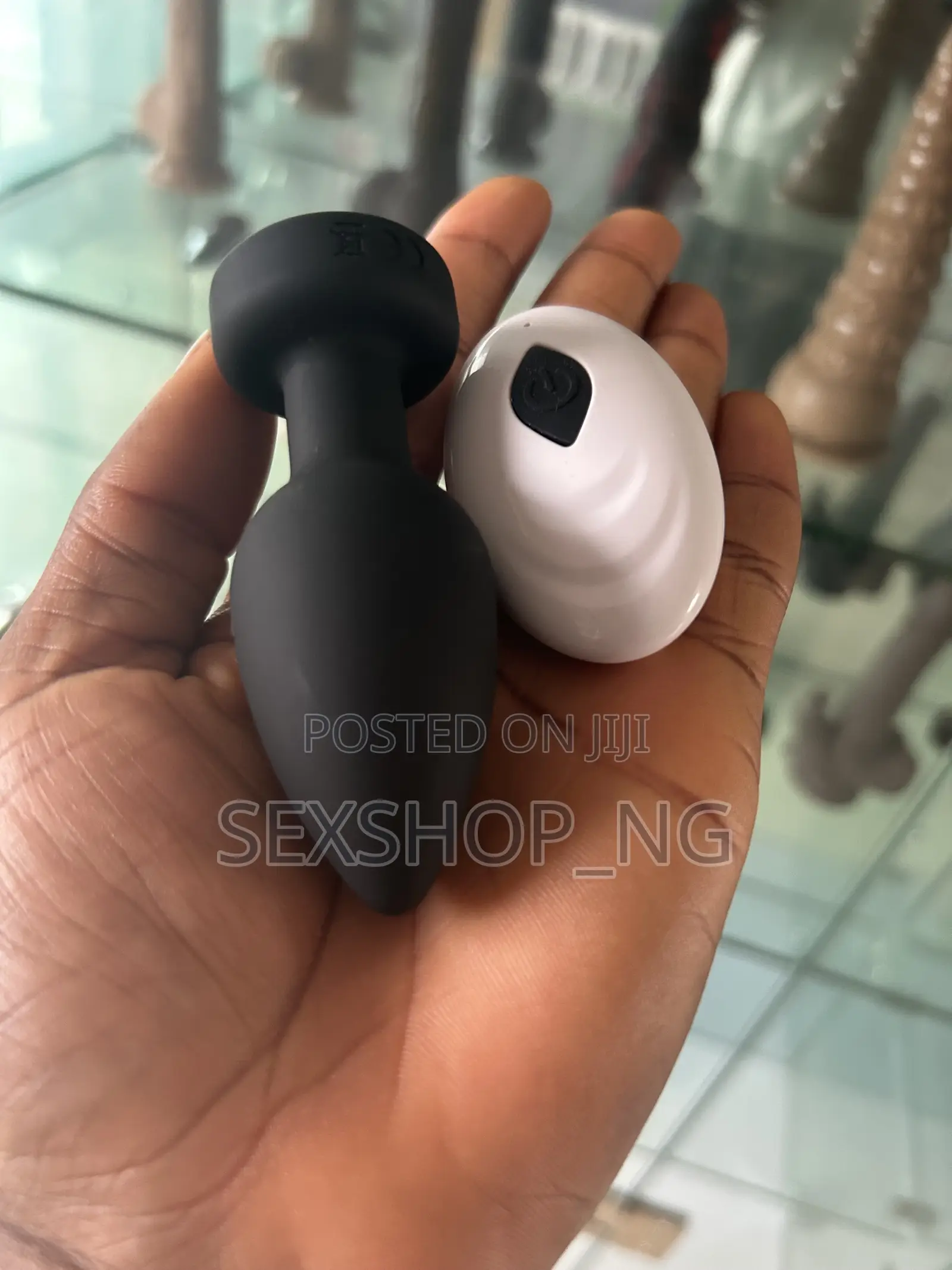 Remote Control Rechargeable Anal Plug Vibrating Butt Plug With Light