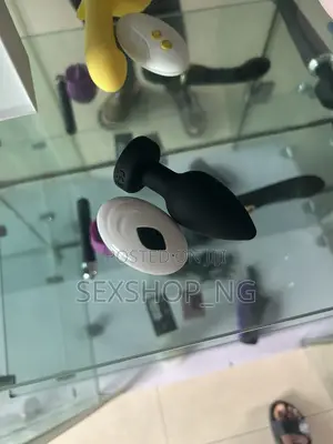 Remote Control Rechargeable Anal Plug Vibrating Butt Plug With Light