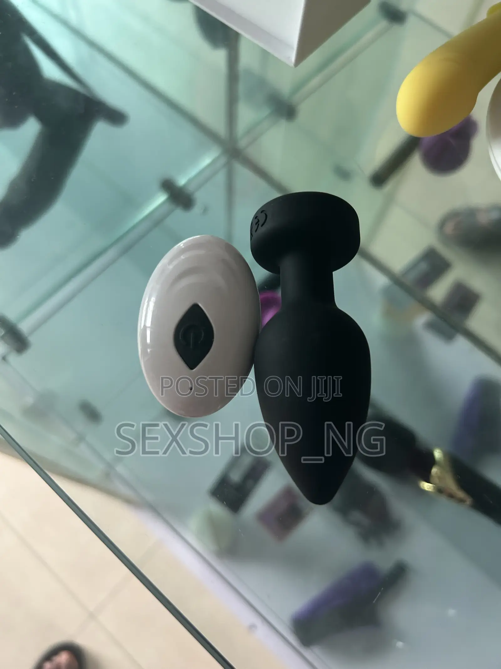 Remote Control Rechargeable Anal Plug Vibrating Butt Plug With Light