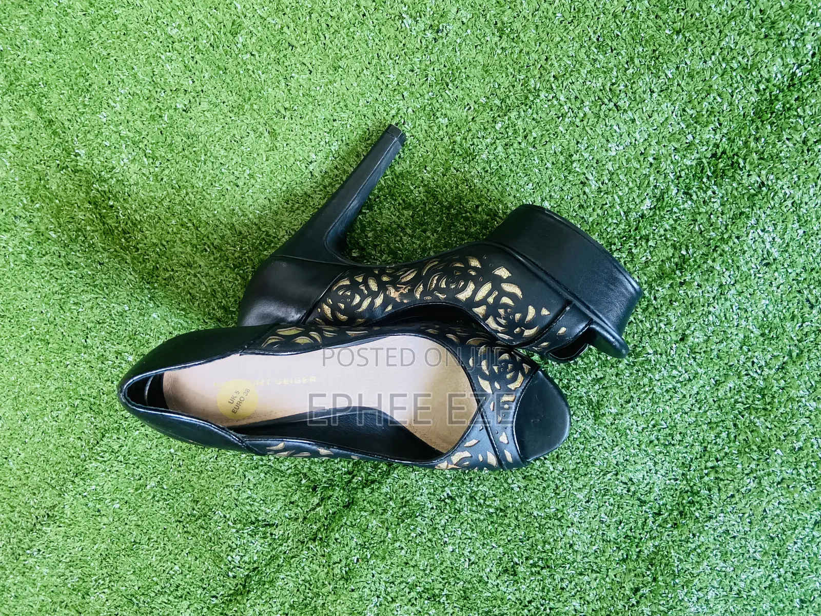Ladies Used Shoe