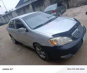 Toyota Corolla 2005 Gray