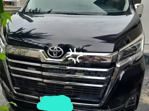 Toyota Granvia 2023 Black