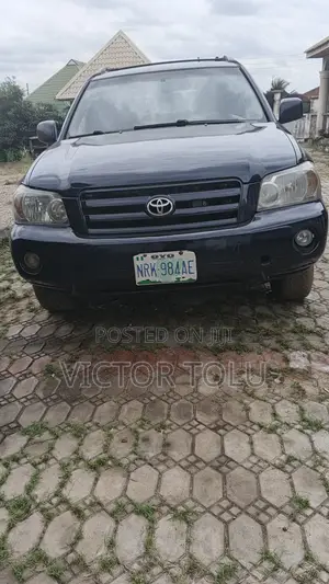 Toyota Highlander V6 2005 Blue