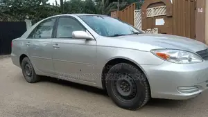 Toyota Camry 2004 Silver