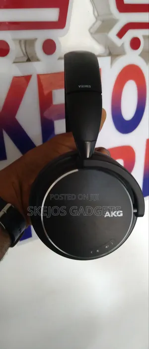 Samsung AKG Y600NC Wireless Noise Cancelling Eadphone