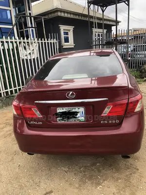 Lexus ES 350 2010 Red