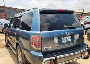 Honda Pilot 2006 Blue