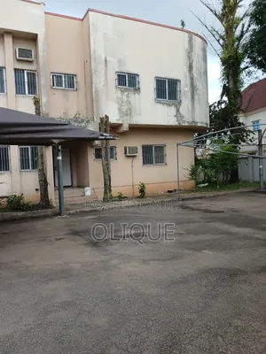 8bdrm Duplex in Maitama for rent