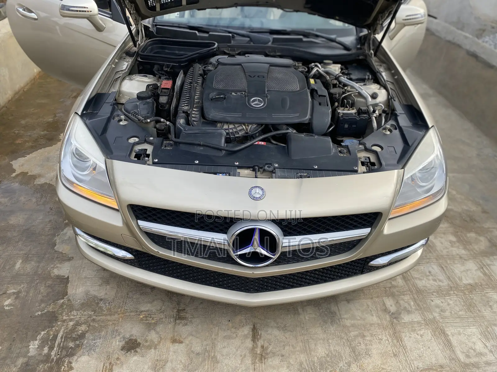 Mercedes-Benz SLK-Class 2011 Gold