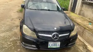 Mercedes-Benz C300 2013 Black