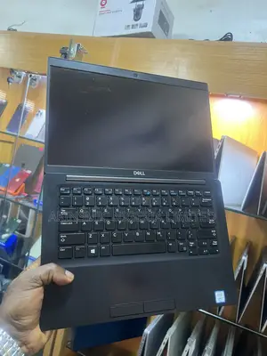 Laptop Dell Latitude 7390 8GB Intel Core i7 SSD 256GB