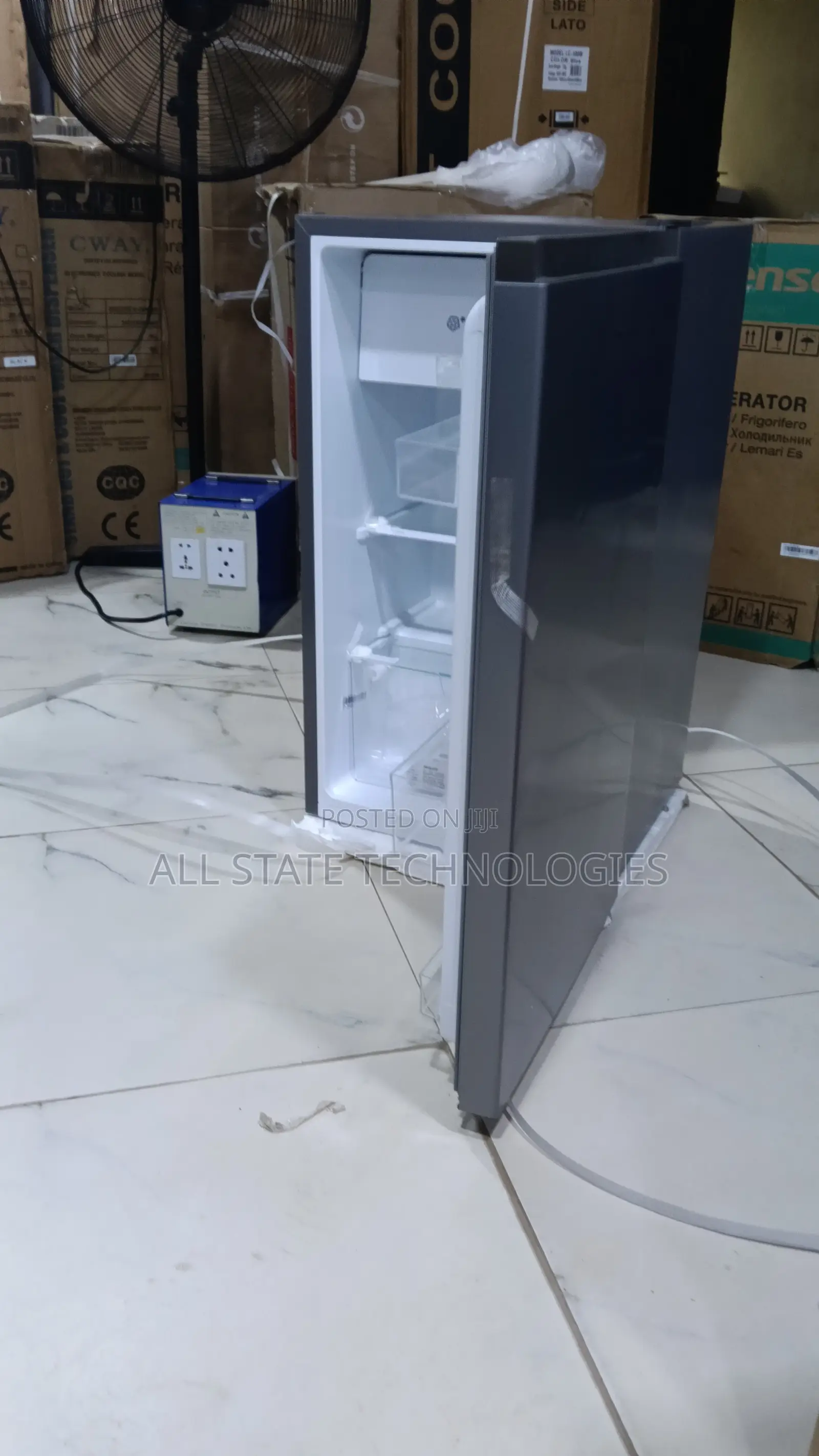 REF093DR Hisense 90L Compact Fridge