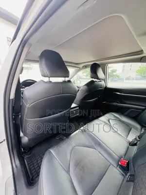 Toyota Camry XSE (2.5L 4cyl 8A) 2019 White