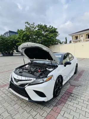 Toyota Camry XSE (2.5L 4cyl 8A) 2019 White