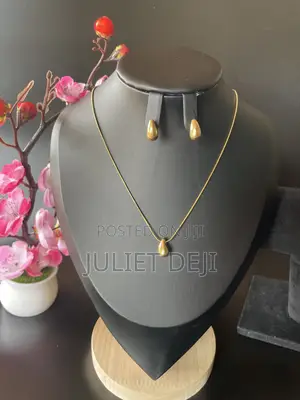 Teardrop Necklace and Earrings