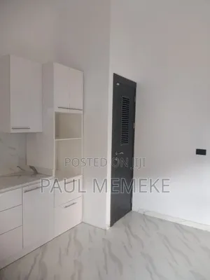 4bdrm Duplex in Kings Size Estate for rent