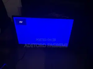 Synix 32” TV