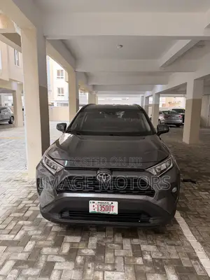 Toyota RAV4 2021 Gray