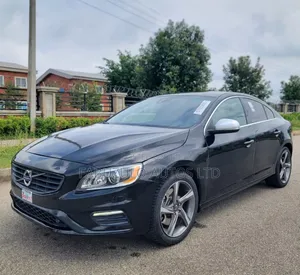 Volvo S60 T6 Drive-E 4dr Sedan (2.0L 4cyl Twincharger 8A) 2015 Black