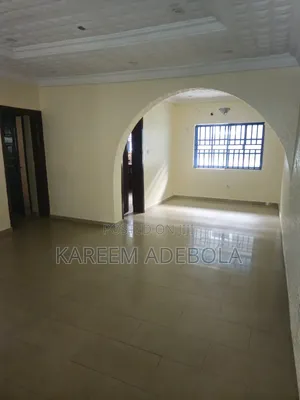 3bdrm Block of Flats in Adeoni, Berger for rent