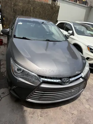 Toyota Camry LE 4dr Sedan (2.5L 4cyl 6A) 2016 Beige