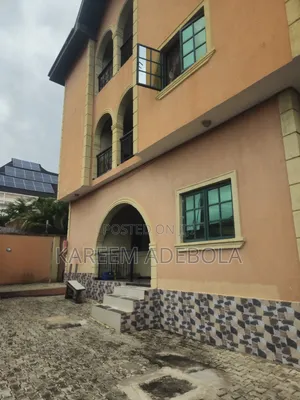 3bdrm Block of Flats in Adeoni, Berger for rent