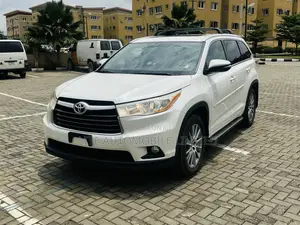 Toyota Highlander XLE V6 4x2 (3.5L 6cyl 6A) 2016 White