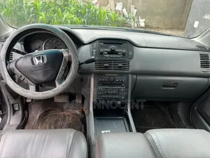 Honda Pilot 2005 Black